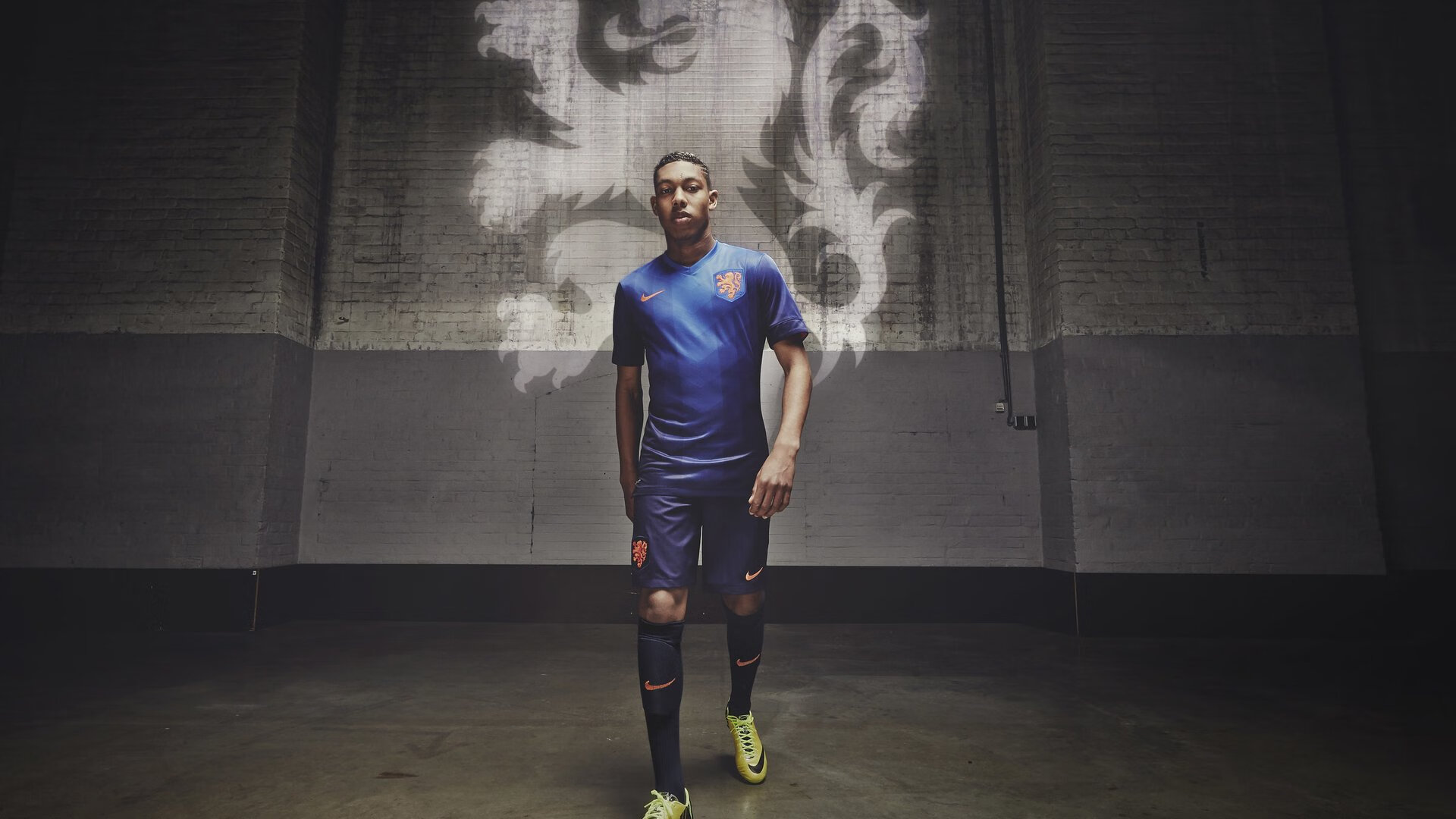 星空体育入口官网-国足球队整体风格变化分析，国足球队整体风格变化分析怎么写